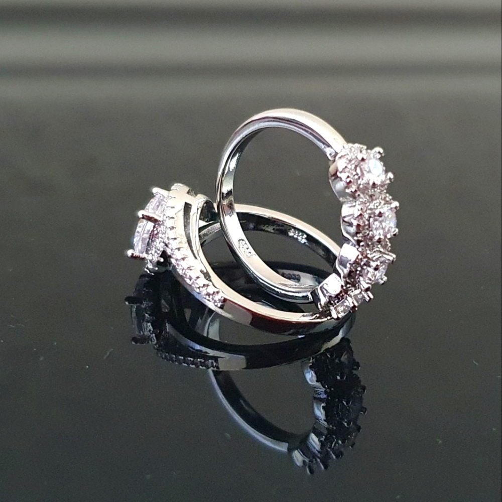 New Silver Circle Diamond Jewelry Set - Picture 2 of 5